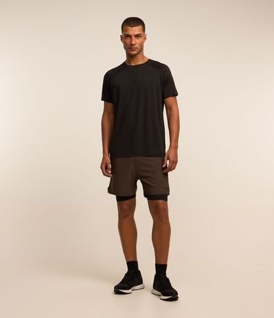 Remera Regular Deportiva en Tecnologia Dry con Estampa Alto Relieve 2