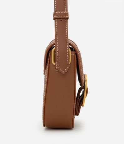 Bolso Transversal en Pu con Tapa y Detalles en Hebilla 2