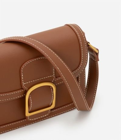 Bolso Transversal en Pu con Tapa y Detalles en Hebilla 5