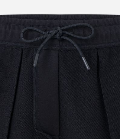 Bermuda en Tela French Terry con Bolsillo Cargo 6