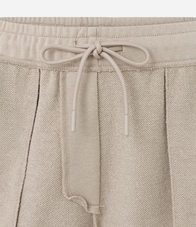 Bermuda en Tela French Terry con Bolsillo Cargo 7