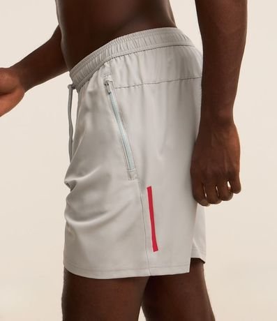 Bermuda Deportiva sin Estampado con Detalles de Colores 4