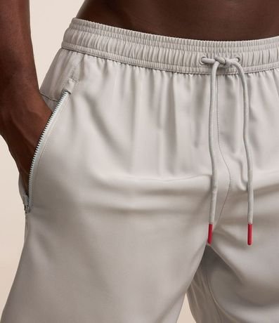 Bermuda Deportiva sin Estampado con Detalles de Colores 5