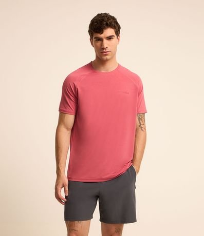 Remera Regular Deportiva en Tecnologia Dry con Estampa Alto Relieve 1