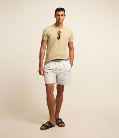 Bermuda en Microfibra con Cintura Contrastante Textura y Estampa de Cocoteros