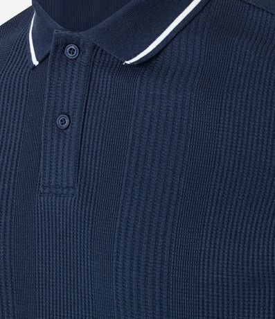 Polo Regular en Media Malla con Textura Rayada y Detalles Contrastantes 10