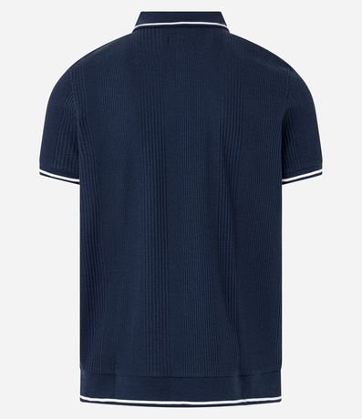 Polo Regular en Media Malla con Textura Rayada y Detalles Contrastantes 8