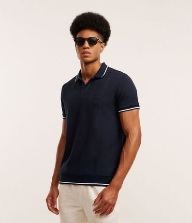 Polo Regular en Media Malla con Textura Rayada y Detalles Contrastantes