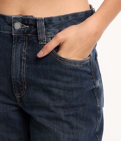 Pantalón Recto en Jeans con Cinta Hebilla y Bajo Plegado 4