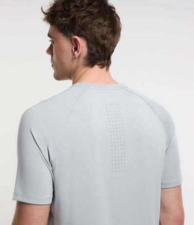 Remera Regular Deportiva con Laser Cut 3