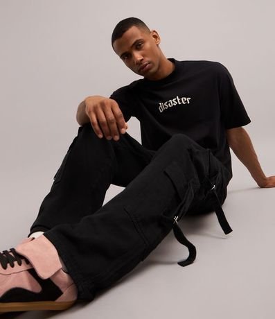 Pantalón Recto Loose en Sarga con Hebillas y Bolsillos Cargo 3