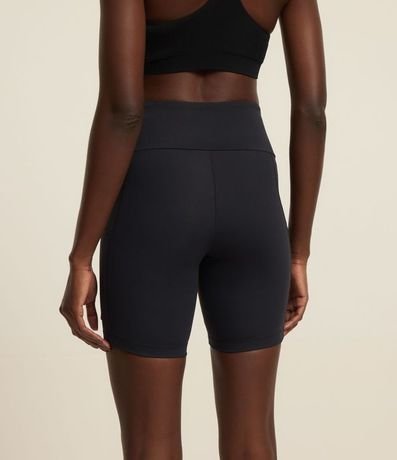 Bermuda Deportiva en Poliamida Básica 3