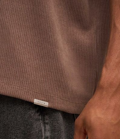 Remera en Pana con Bordado Lettering Minimalista 4