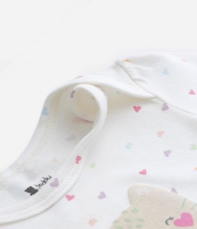 Body Infantil en Algodón con Estampa de Gatita con Corazones - Talle RN a 18 meses 4