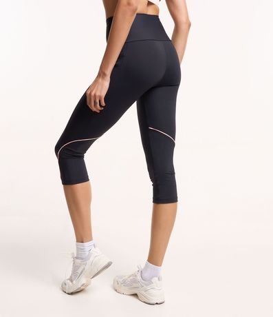 Pantalón Corsário Deportiva en Poliamida con Bolsillos 3