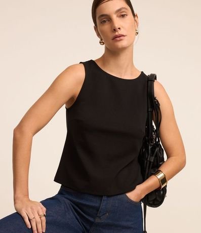 Blusa sin Manga en Crepé con Abotonado