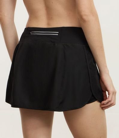 Short Pollera Deportiva con Recorte en Red 4