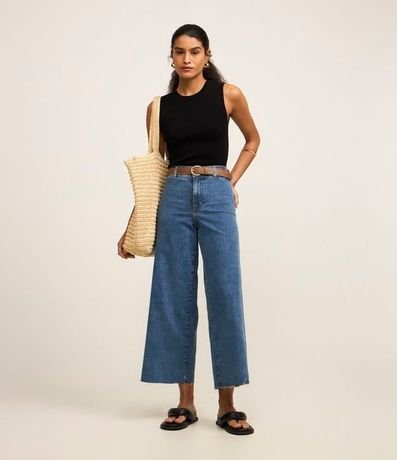 Blusa sin Manga en Punto Canelado con Cuello Redondo 2