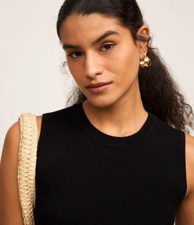 Blusa sin Manga en Punto Canelado con Cuello Redondo 4