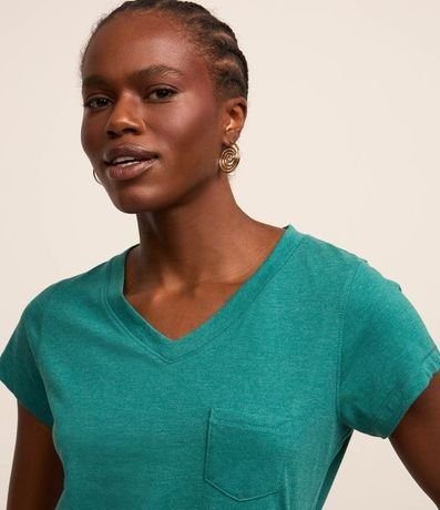 Blusa Básica en Algodón con Pequeño Bolsillo Frontal 3