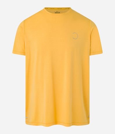 Remera Deportiva en Tecnologia Dry con Estampa Lettering 5