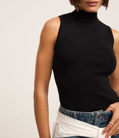 Blusa en Punto Leve con Cuello y Textura Acanalada 3