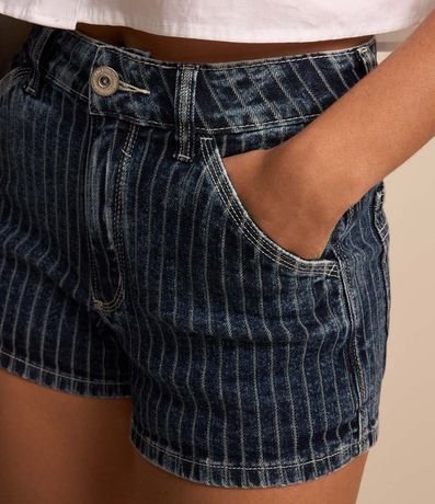 Short Cintura Alta en Jeans Rayado con Hilos Tintos 4