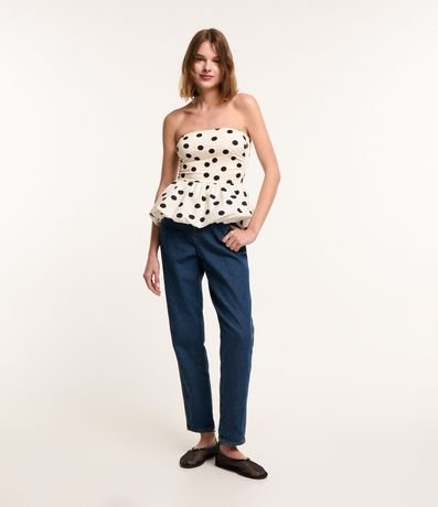 Pantalón Mom en Jeans con Bolsillos Deshilachados