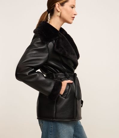 Blazer en PU con Cinturón con Hebilla y Pelos en el cuello y Puño 6
