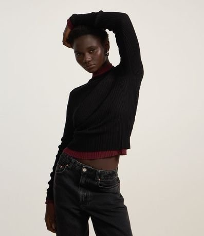 Blusa en Punto con Cuello Alto