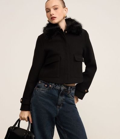 Saco en Polivelour con Pelos en el Cuello y Bolsillos Cargo