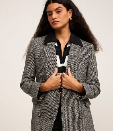 Blazer en Tweed Traspasado con Bolsillos Cargo 2