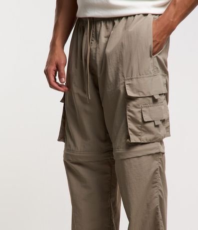 Pantalón Paper Touch Vira Bermuda con Puxador en la Parte Baja 3