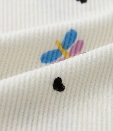 Blusa Infantil con Estampa de Mariposas y Corazones Detalle de Volado - Talle 1 a 5 años 3