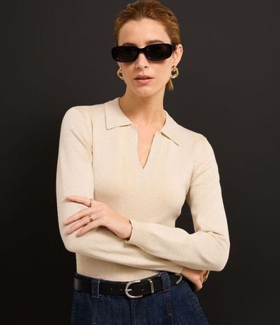 Blusa en Viscosa con Cuello V y Solapa 6
