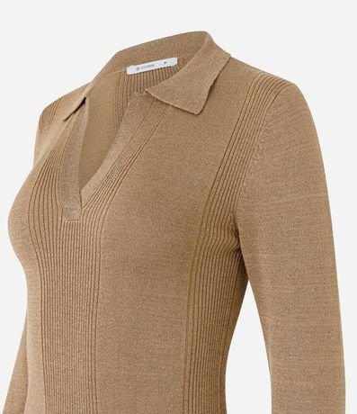 Blusa en Viscosa con Cuello V y Solapa 6