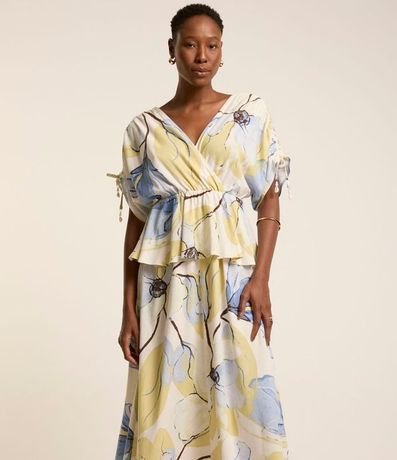 Vestido Evasê Midi en Viscolino con Flores Estampadas