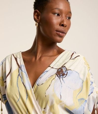 Vestido Evasê Midi en Viscolino con Flores Estampadas 4