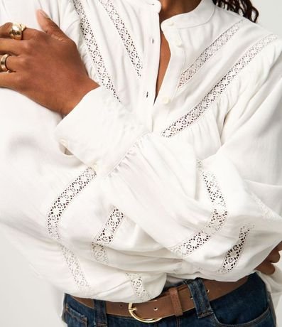 Camisa Boho en Viscosa con Cuello Padre y Detalle de Entremedios 4