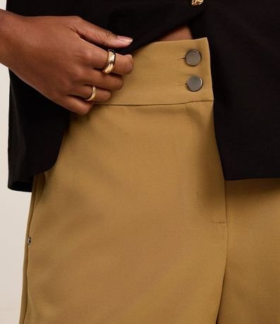 Bermuda con Cintura Elástica Sin Estampado 4