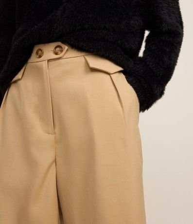 Bermuda Reta Sastrería con Solapas y Pliegues 4