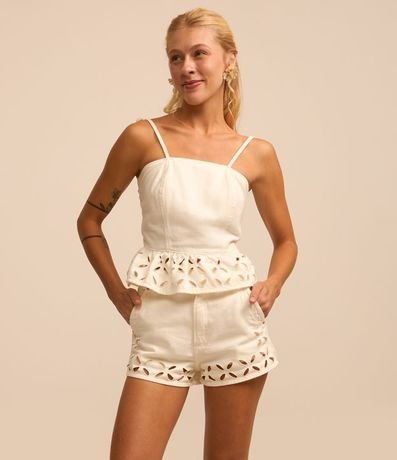 Short Cintura Alta con Sarga con Bordado Richelieu 2