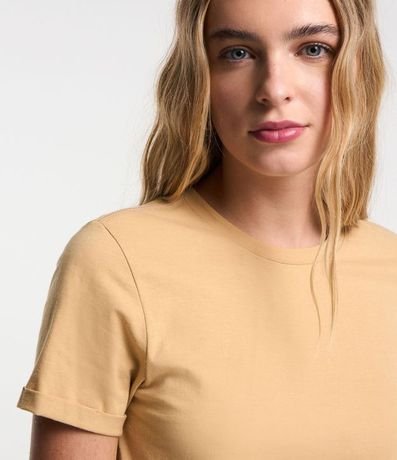 Remera en Media Malla con Manga Corta Doblada 4