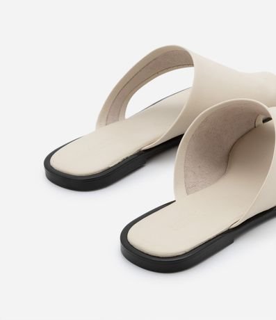 Sandalia Plana Mule en Cuero con Parte Superior Ancha 3