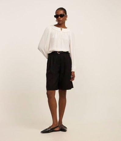 Blusa Satinada con Detalle de Gota Delantero 2