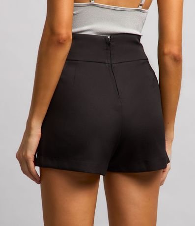 Short Corto en Crepé Sobrepuesto 3