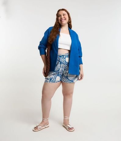 Short en Viscosa y Lino con Estampa Abstracta y Cinturón Cuerda Curve & Plus Size