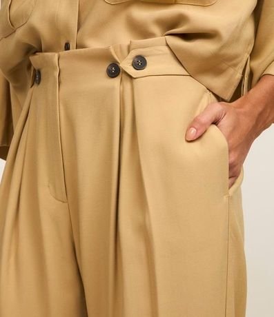 Pantalón Recto Tiro Alto en Viscosa con Cintura Clochard y Botones 4