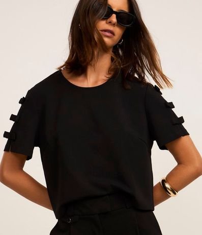 Blusa en Crepé con Lacitos en la Manga