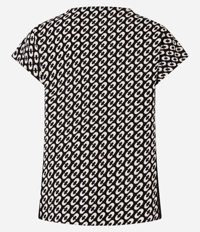 Blusa en Crepé con Contraste Lateral y Estampa Geométrico 6